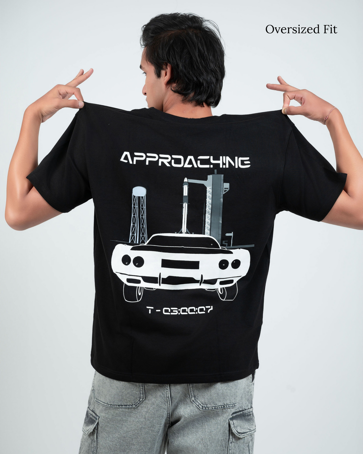 Approaching The Space Vehicle Men Oversized T-Shirt