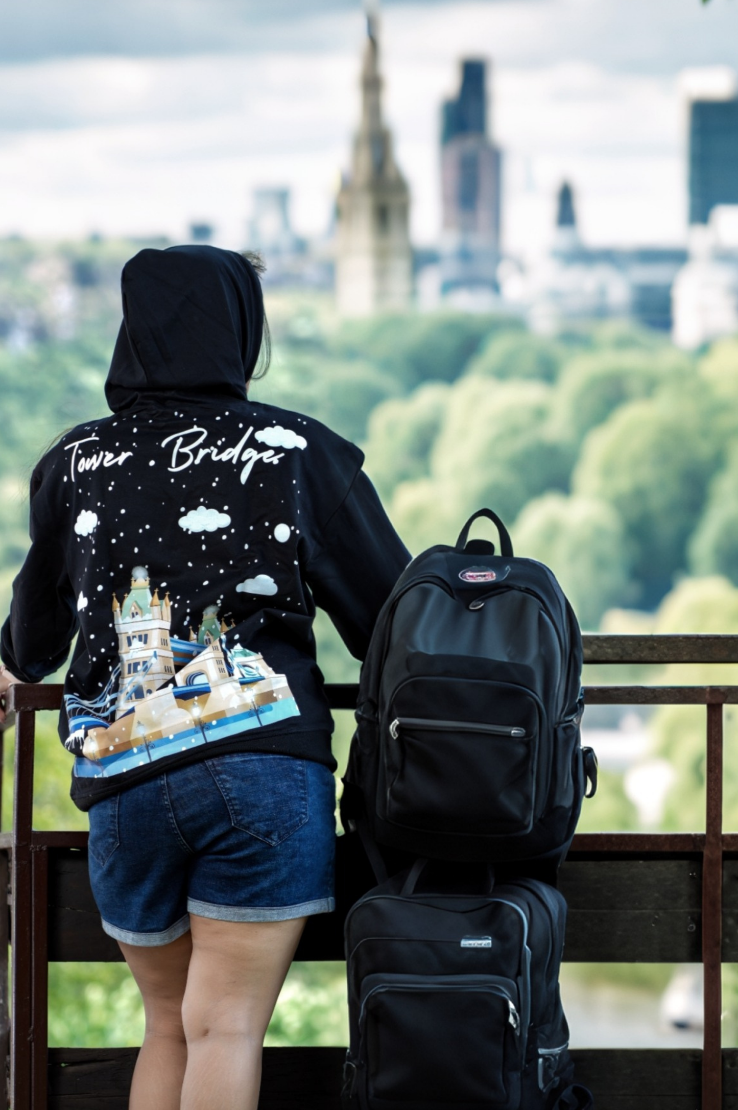 Queen Of London Women Hoodie| Tower Bridge